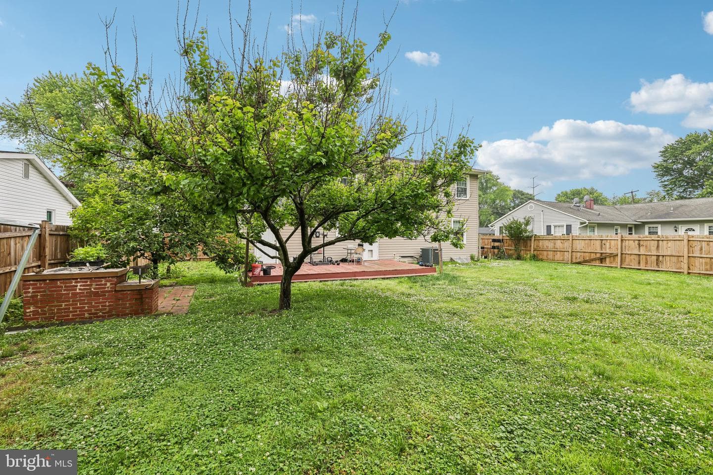 496 Bruce Avenue photo 42