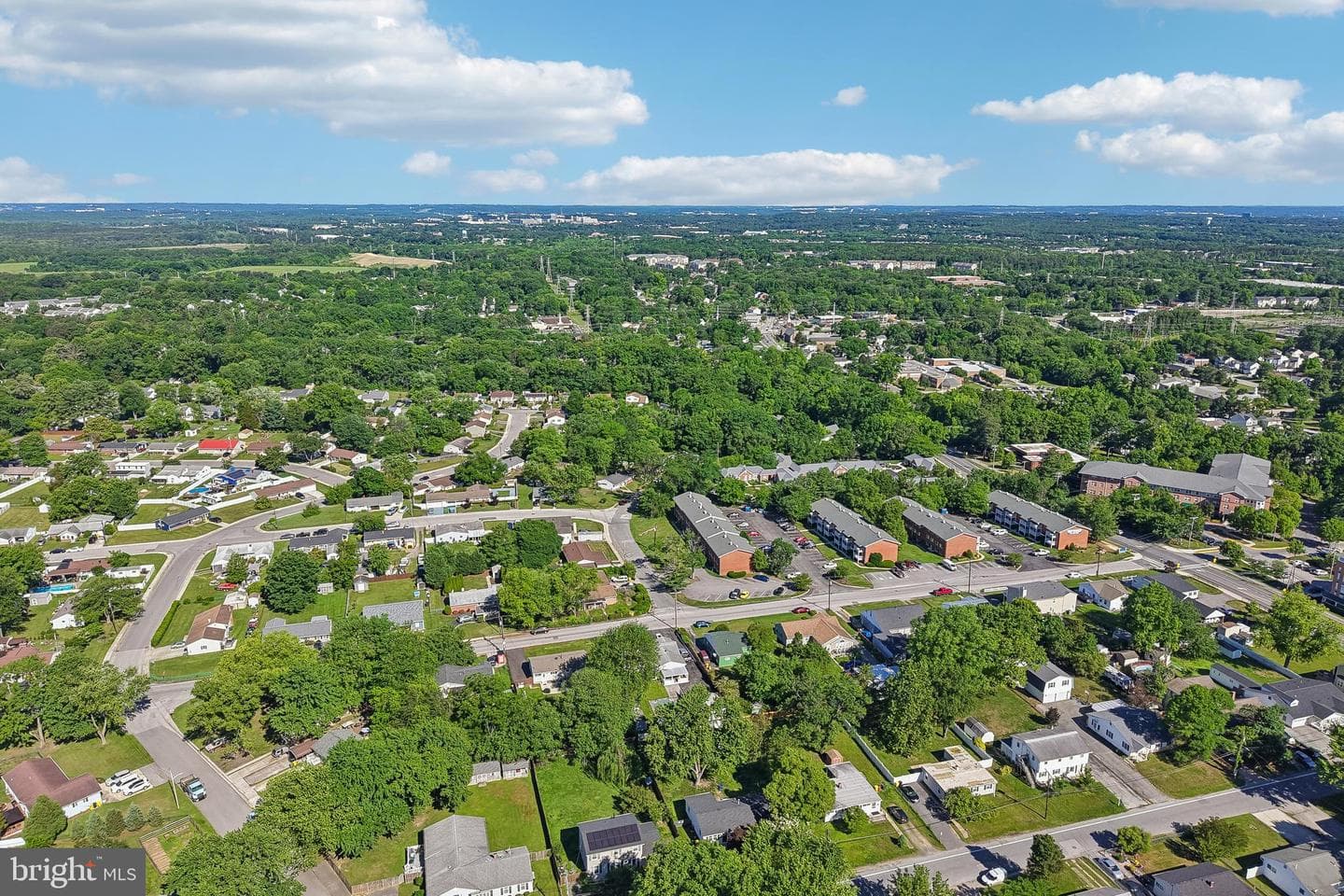 496 Bruce Avenue photo 46