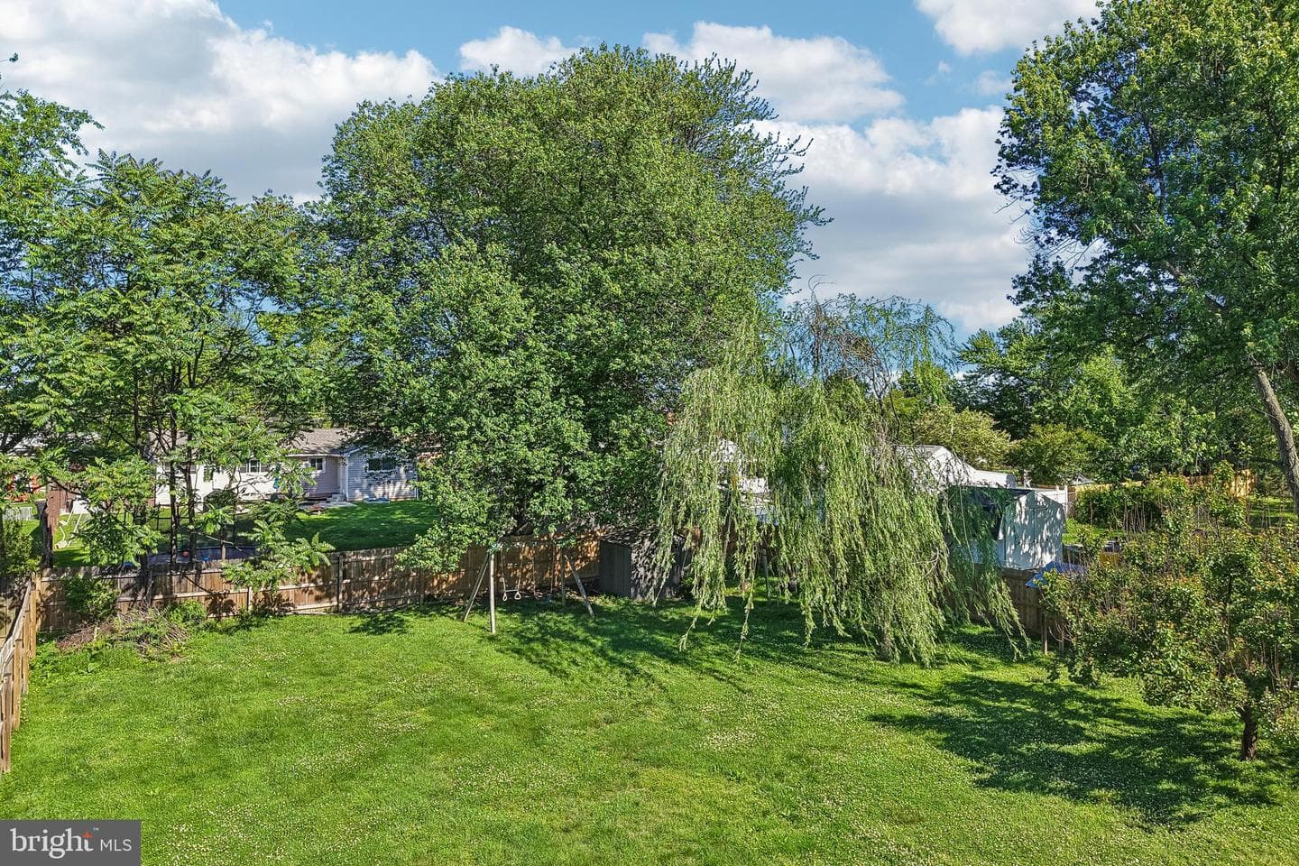496 Bruce Avenue photo 54