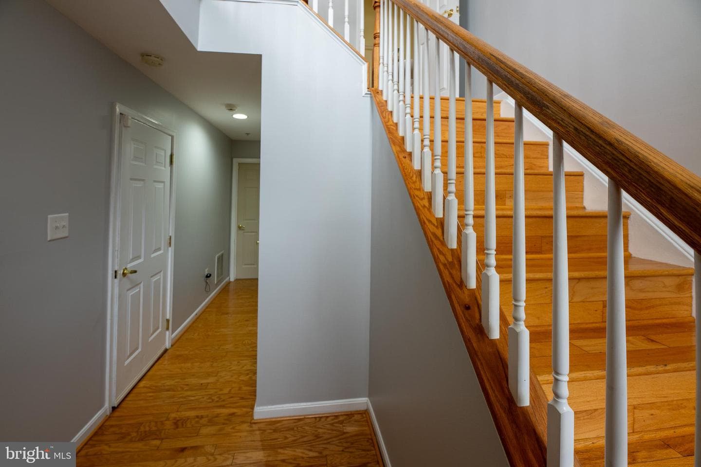 8023 Apple Valley Drive photo 4