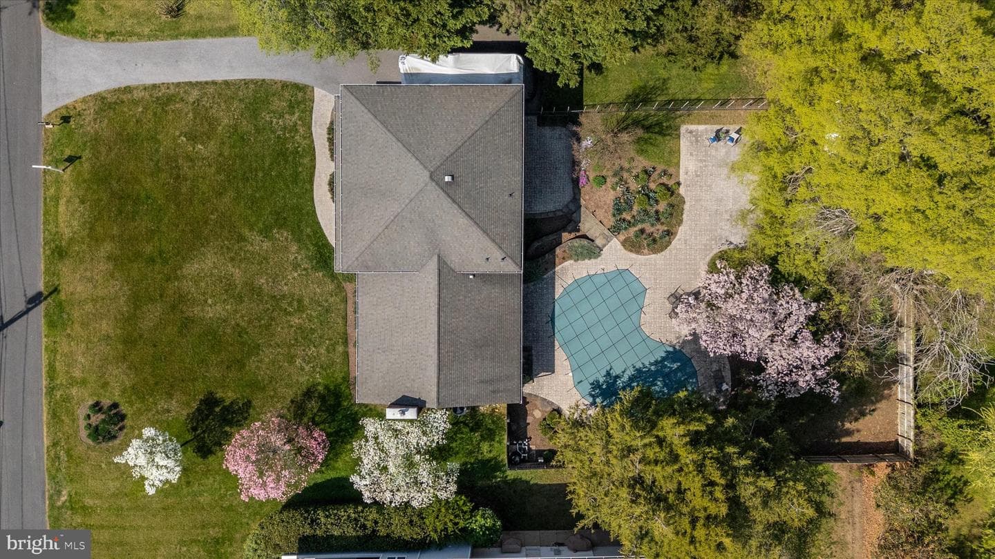 122 E Bay View Drive photo 2
