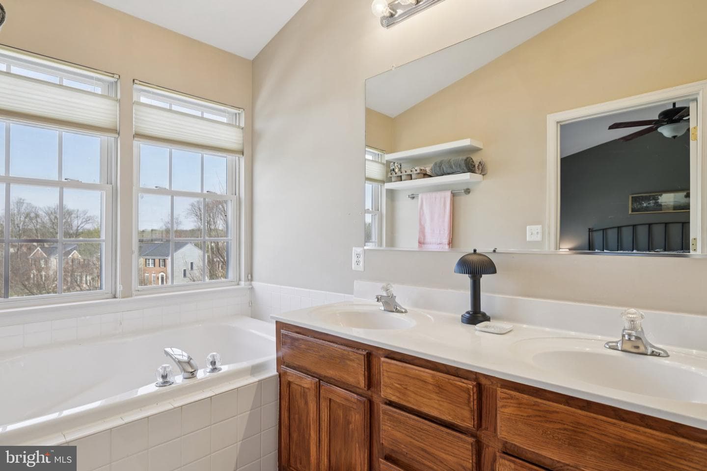 810 Mericrest Way photo 24