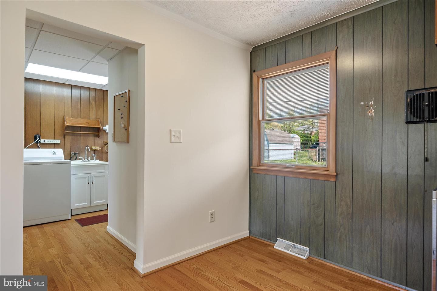 1015 Phillip Drive photo 11