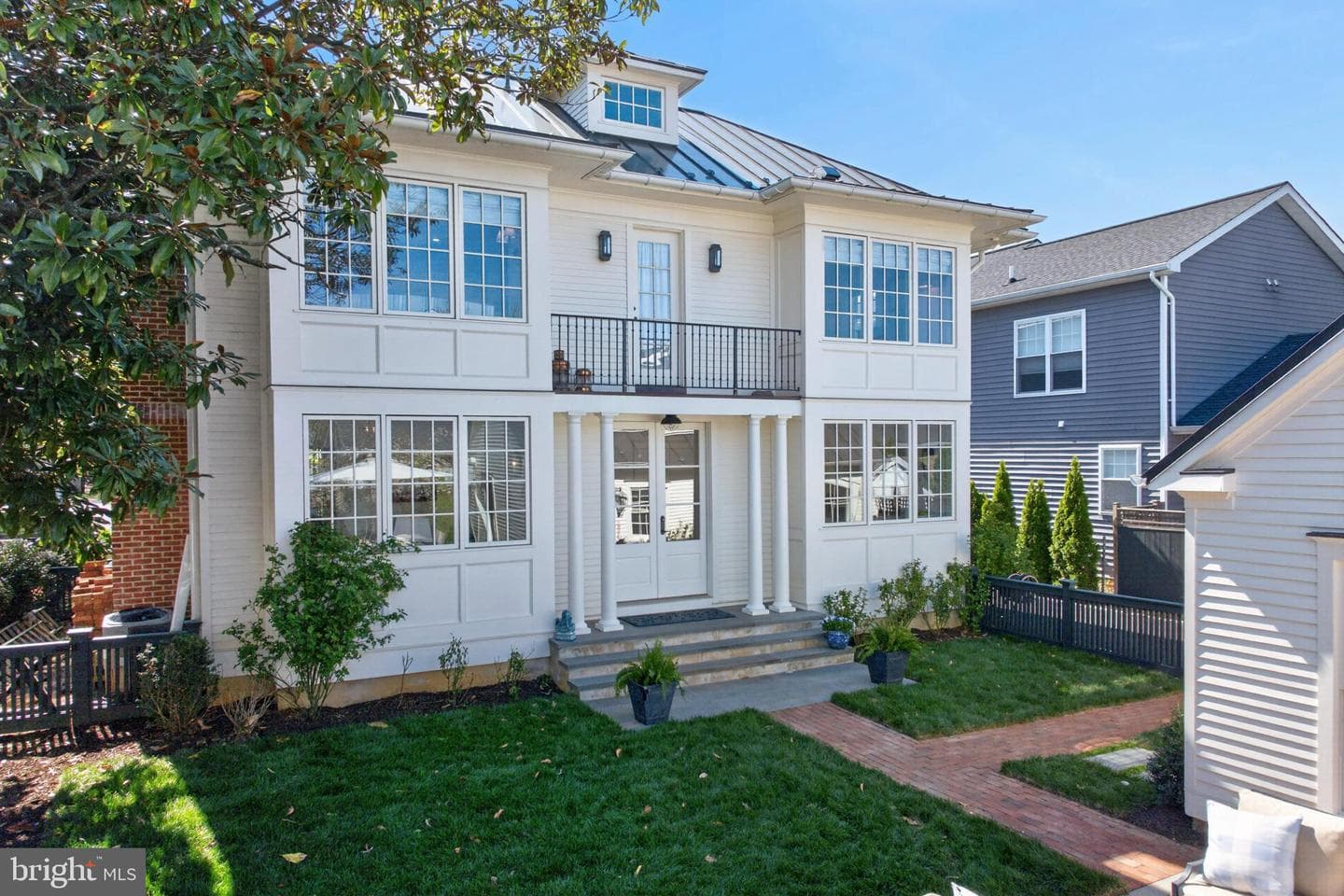 313 Washington Street photo 113