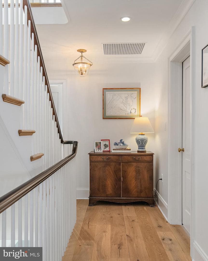 313 Washington Street photo 46