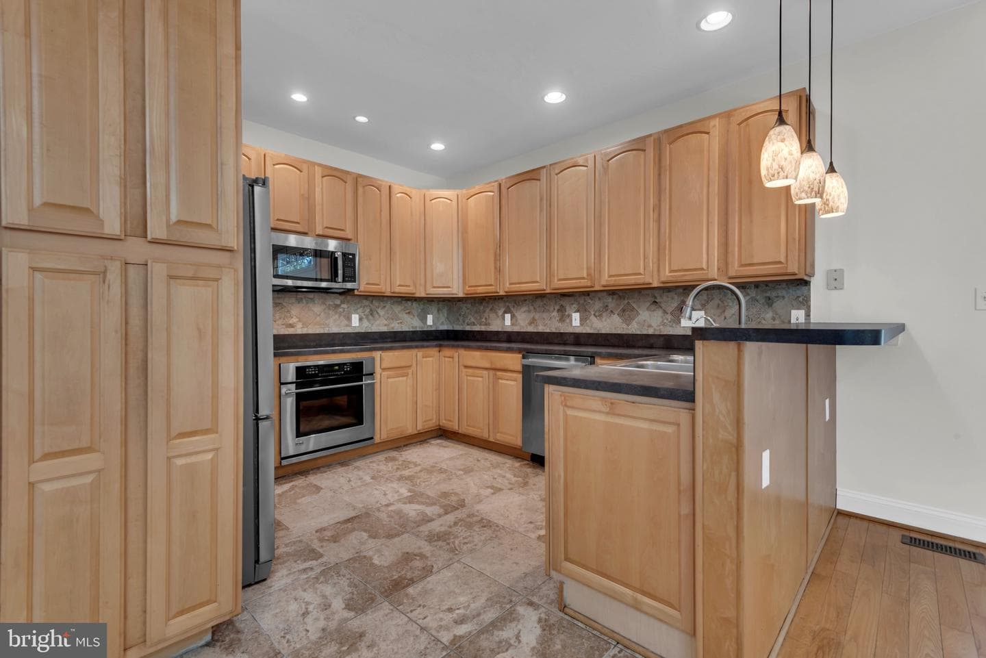 108 Clairedge Court photo 4