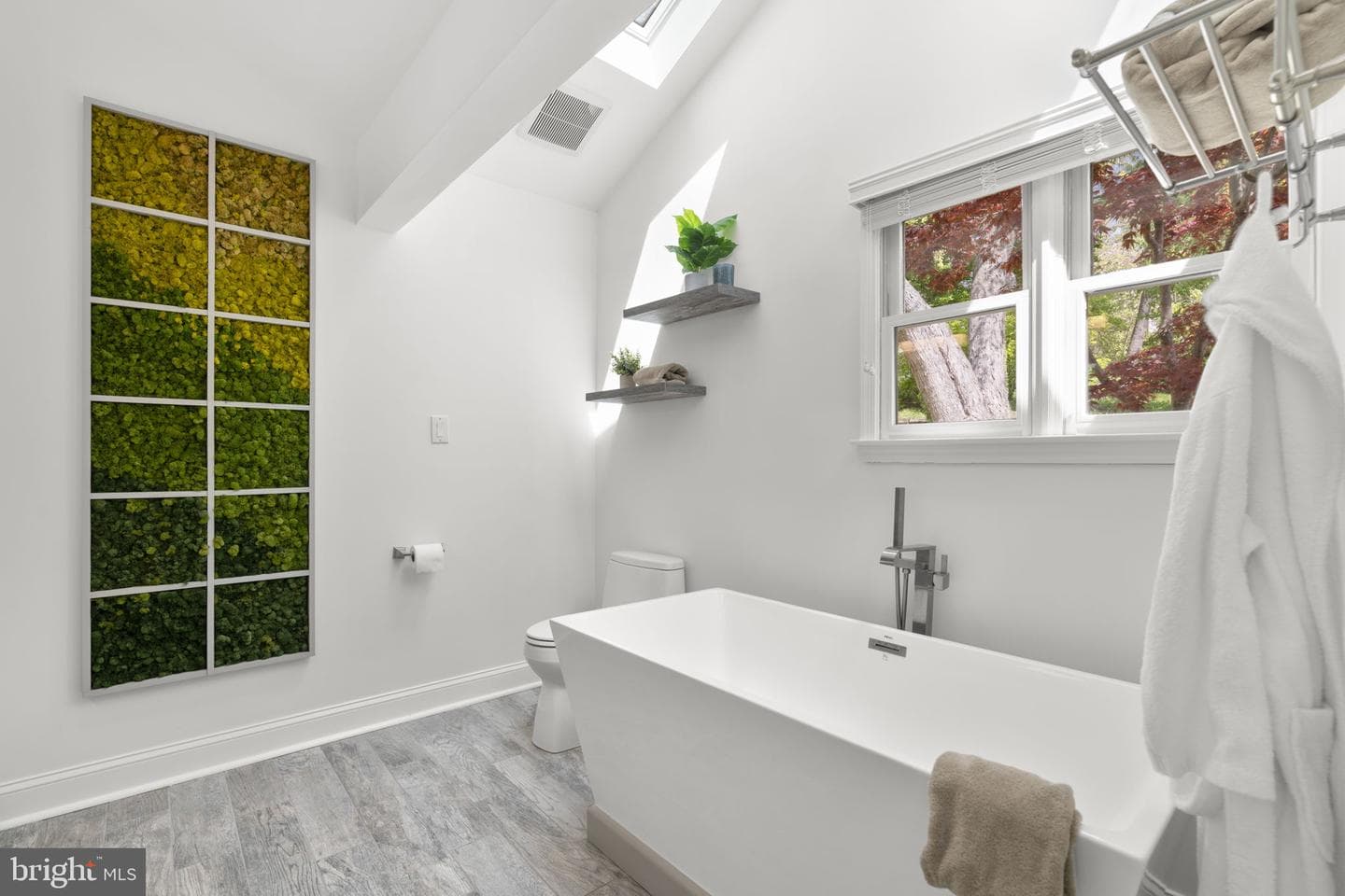 25 Leeland Road photo 18