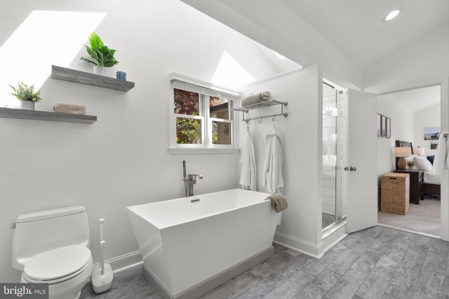 25 Leeland Road photo 19