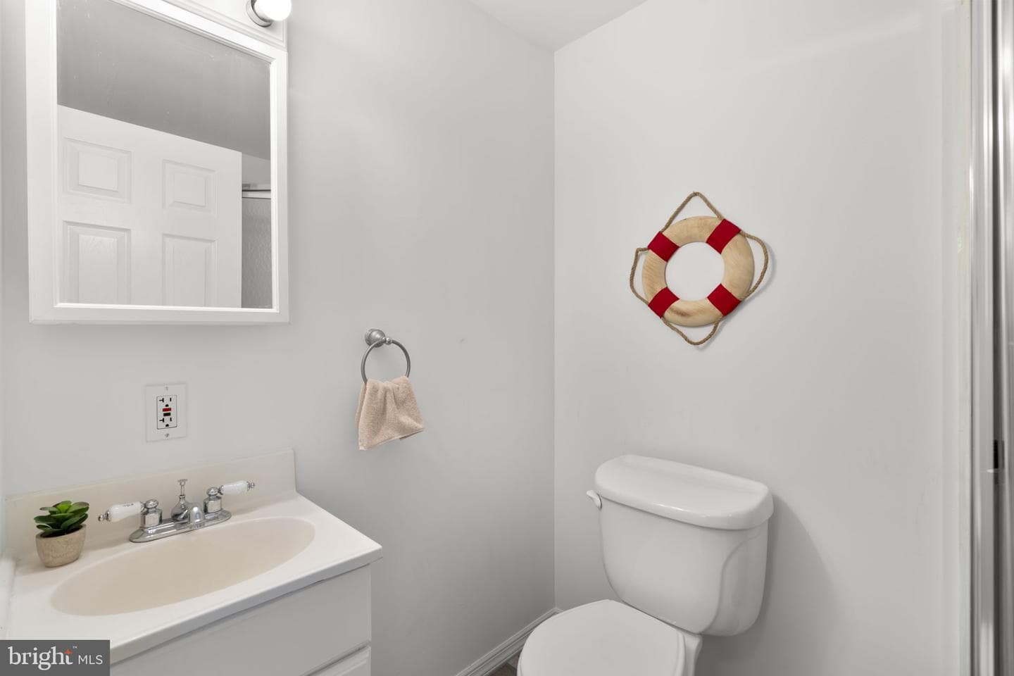 25 Leeland Road photo 27