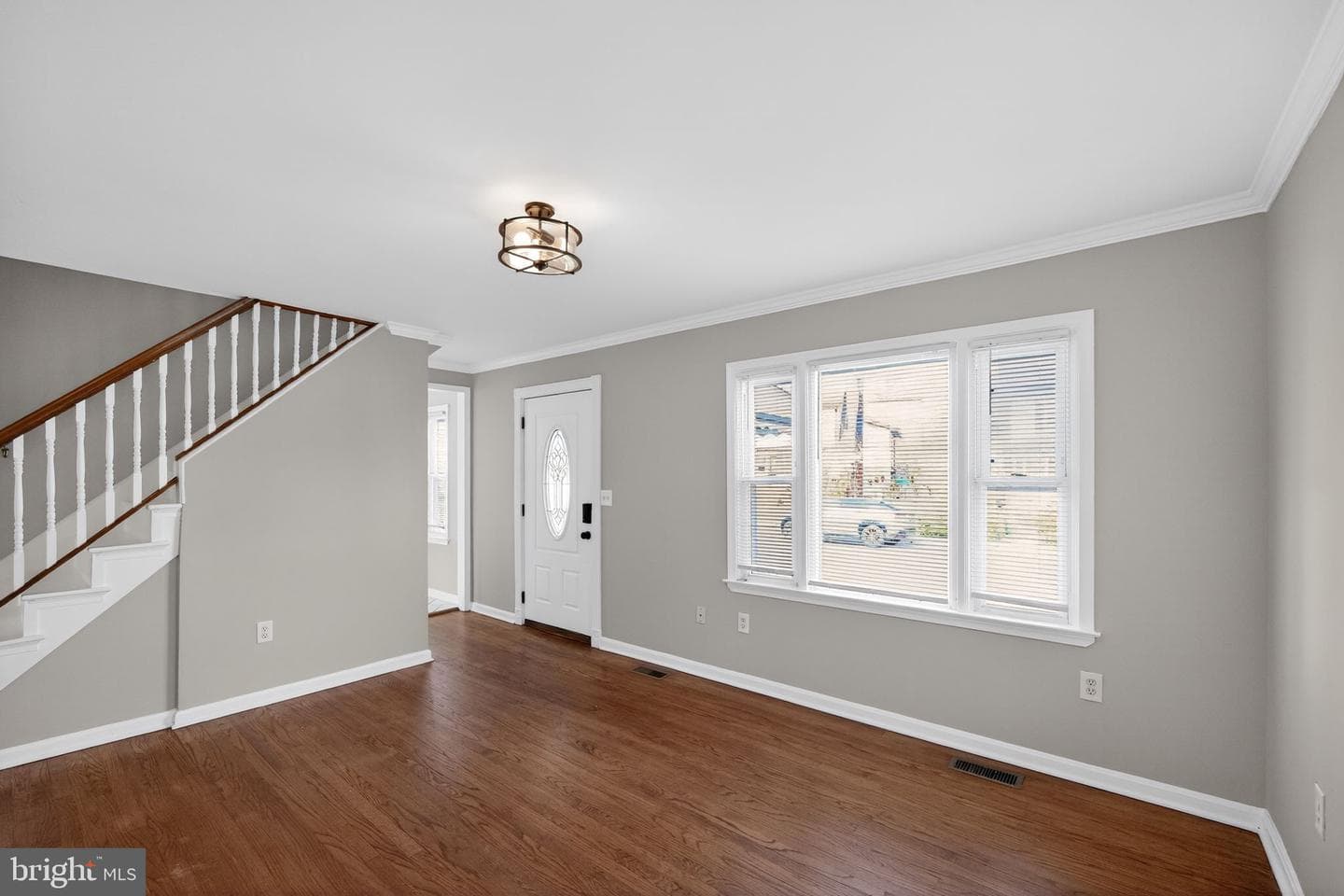 6 Circle Drive photo 4