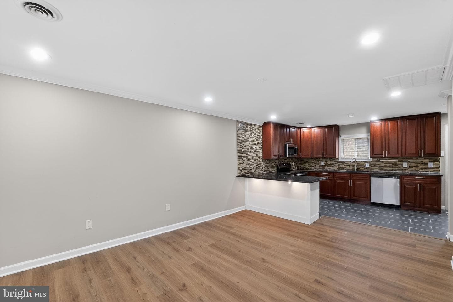 1602 Lorimer Road photo 7