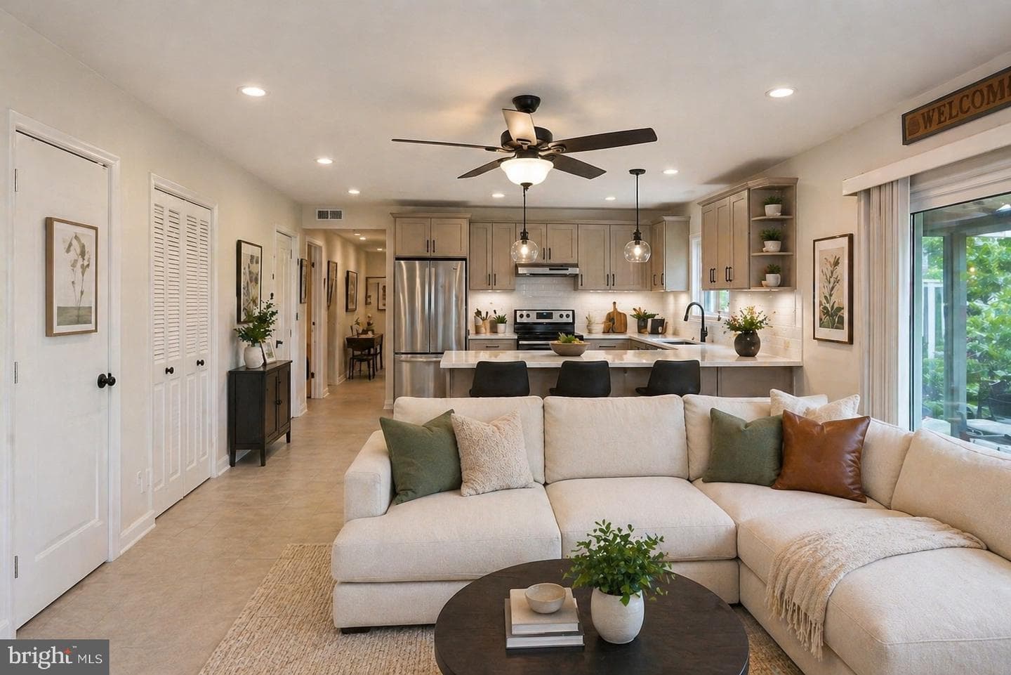 7886 Huguenot Court photo 4