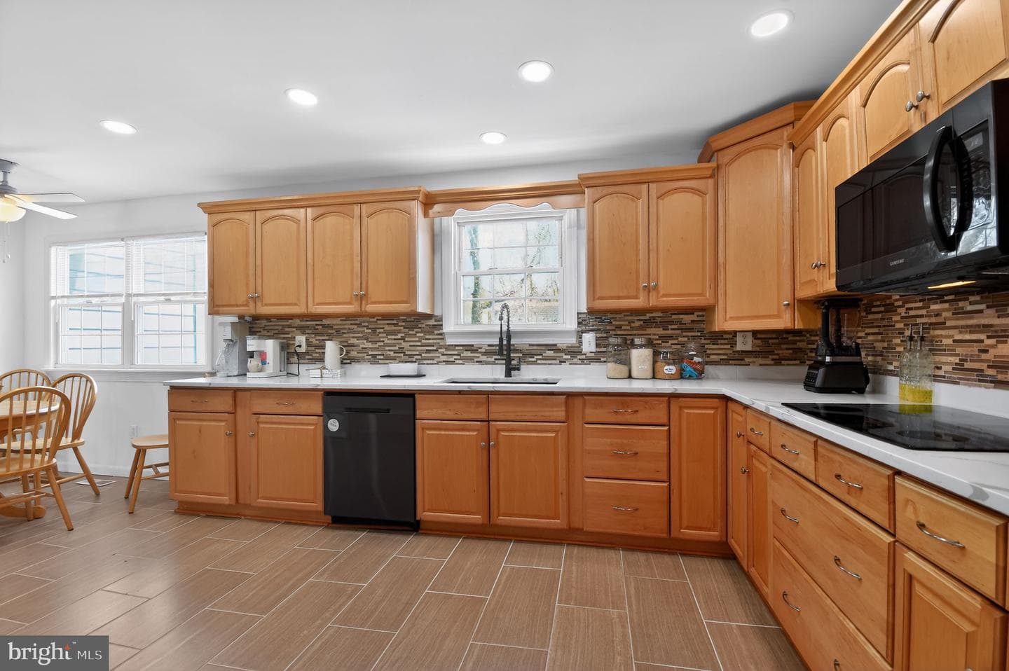 859 Birchwood Court photo 12