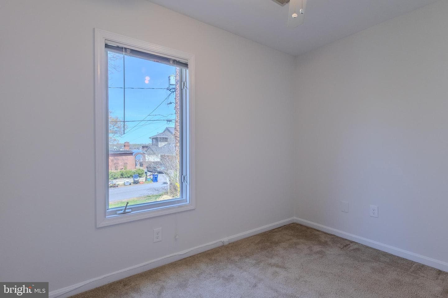 333 S Riverside Drive photo 19