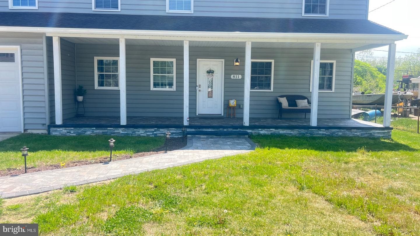 811 223rd Street photo 2