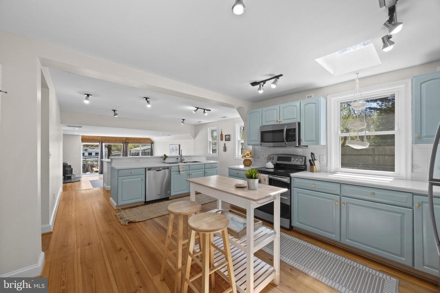4905 Sudley Road photo 8