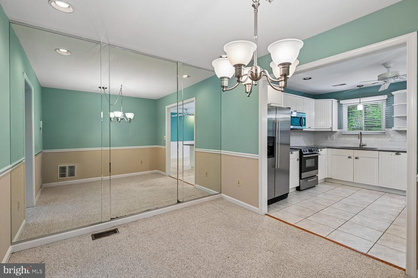 434 Peach Court photo 17