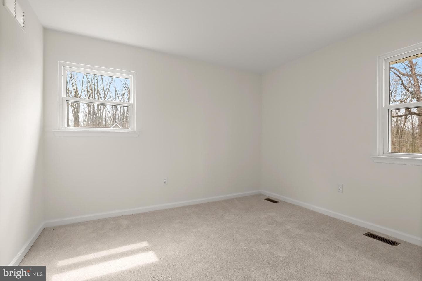 1255 Sheridan Road photo 25