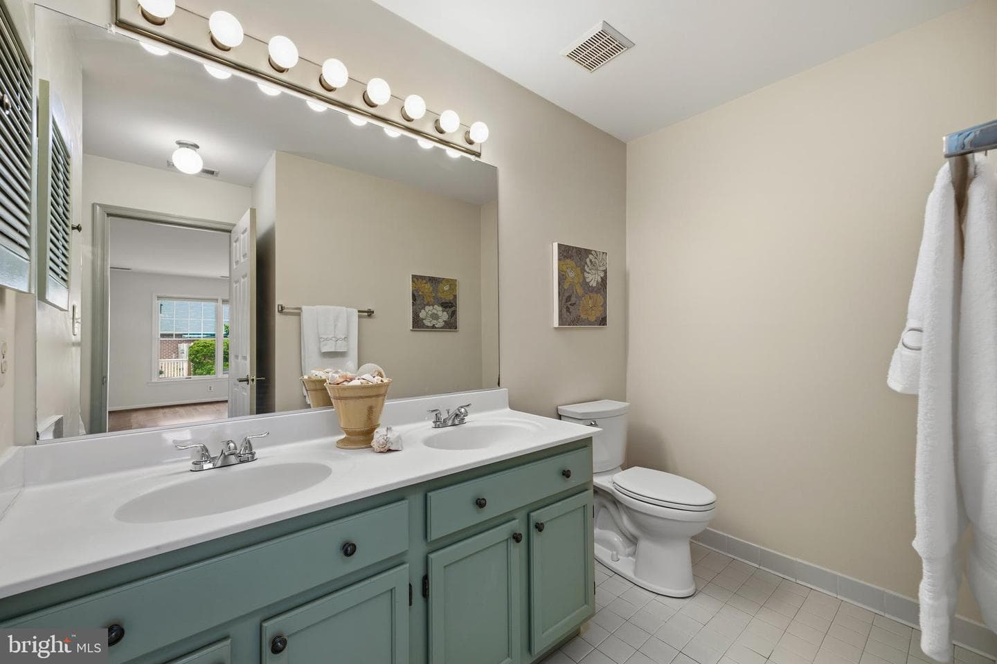 907 Beacon Way photo 22