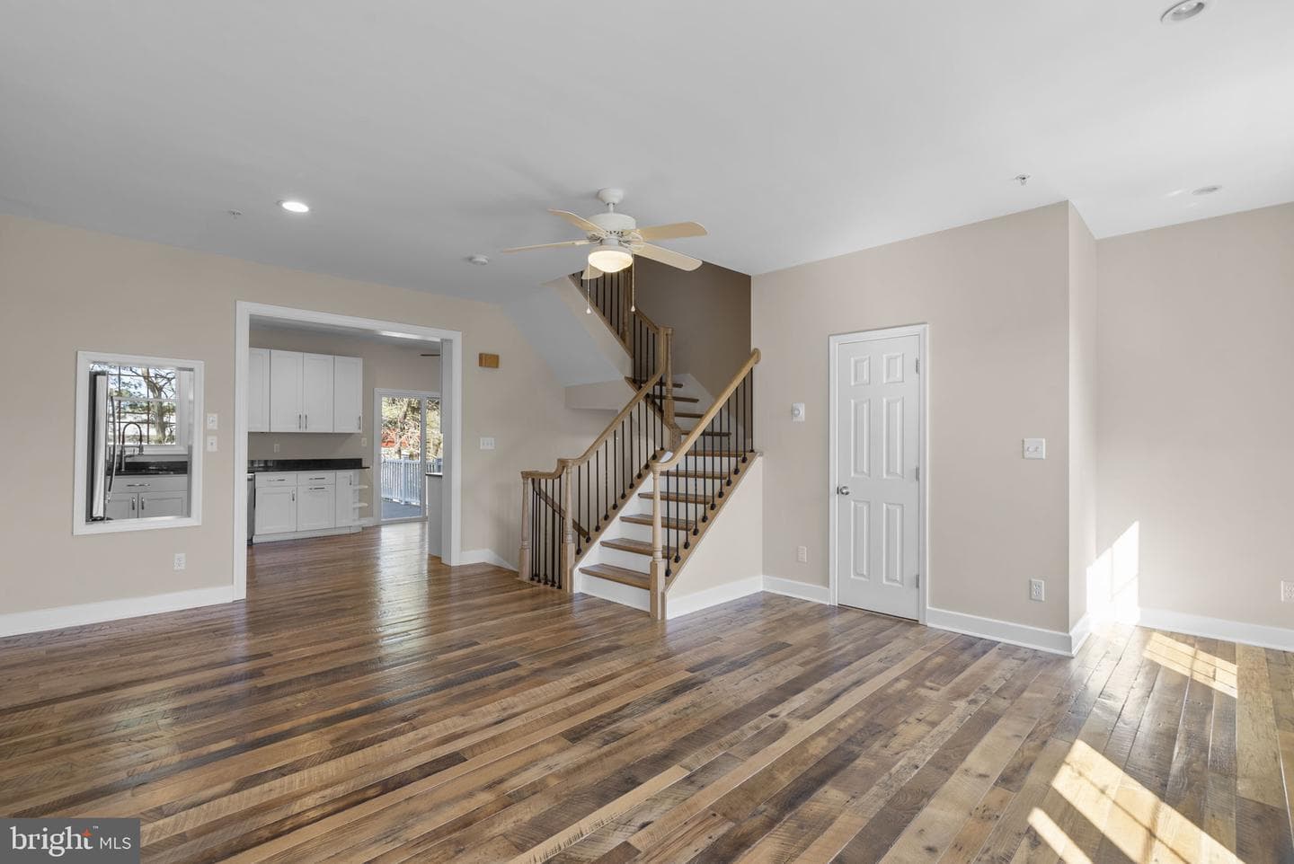 1304 Hill Born Drive photo 3