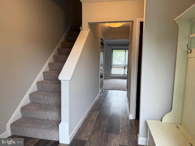 2032 Cambridge Drive photo 2