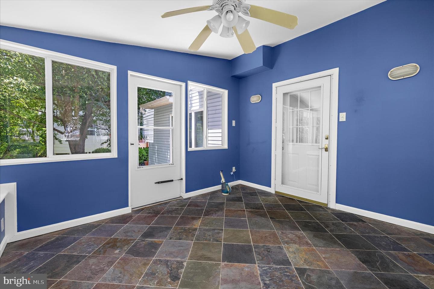 7845 Crossbay Drive photo 23