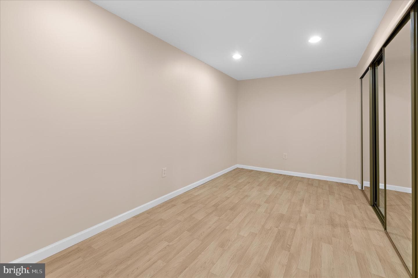 7845 Crossbay Drive photo 49