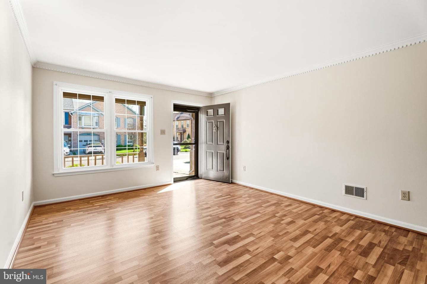 921 Boom Way photo 4