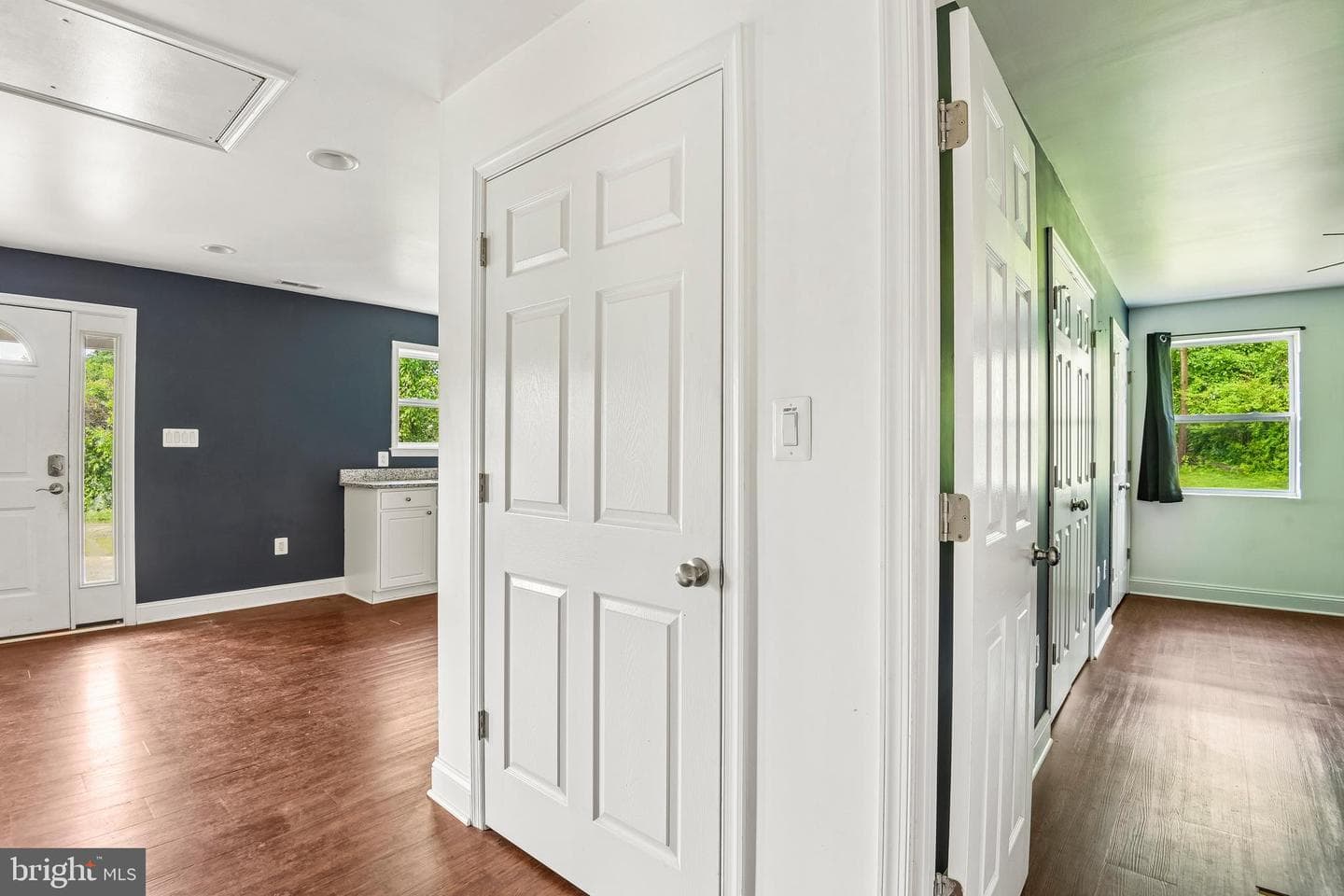 703 Cedar Avenue photo 9