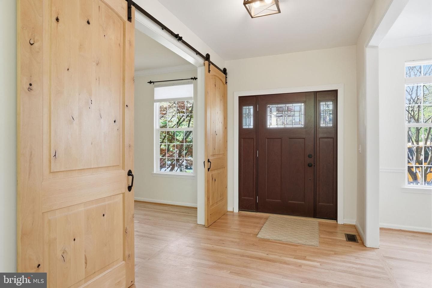 1567 Comanche Road photo 2
