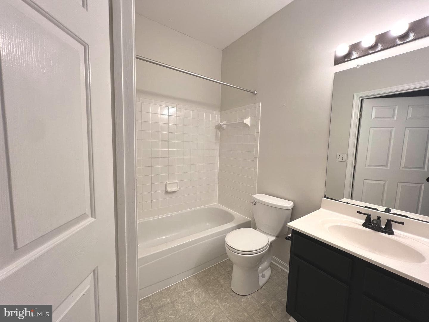 1439 Nestlewood Court photo 18