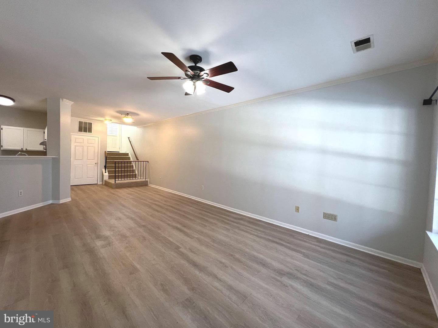 1439 Nestlewood Court photo 6