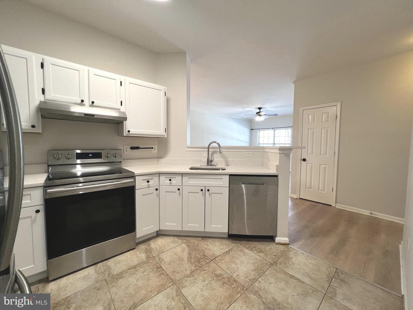 1439 Nestlewood Court photo 8