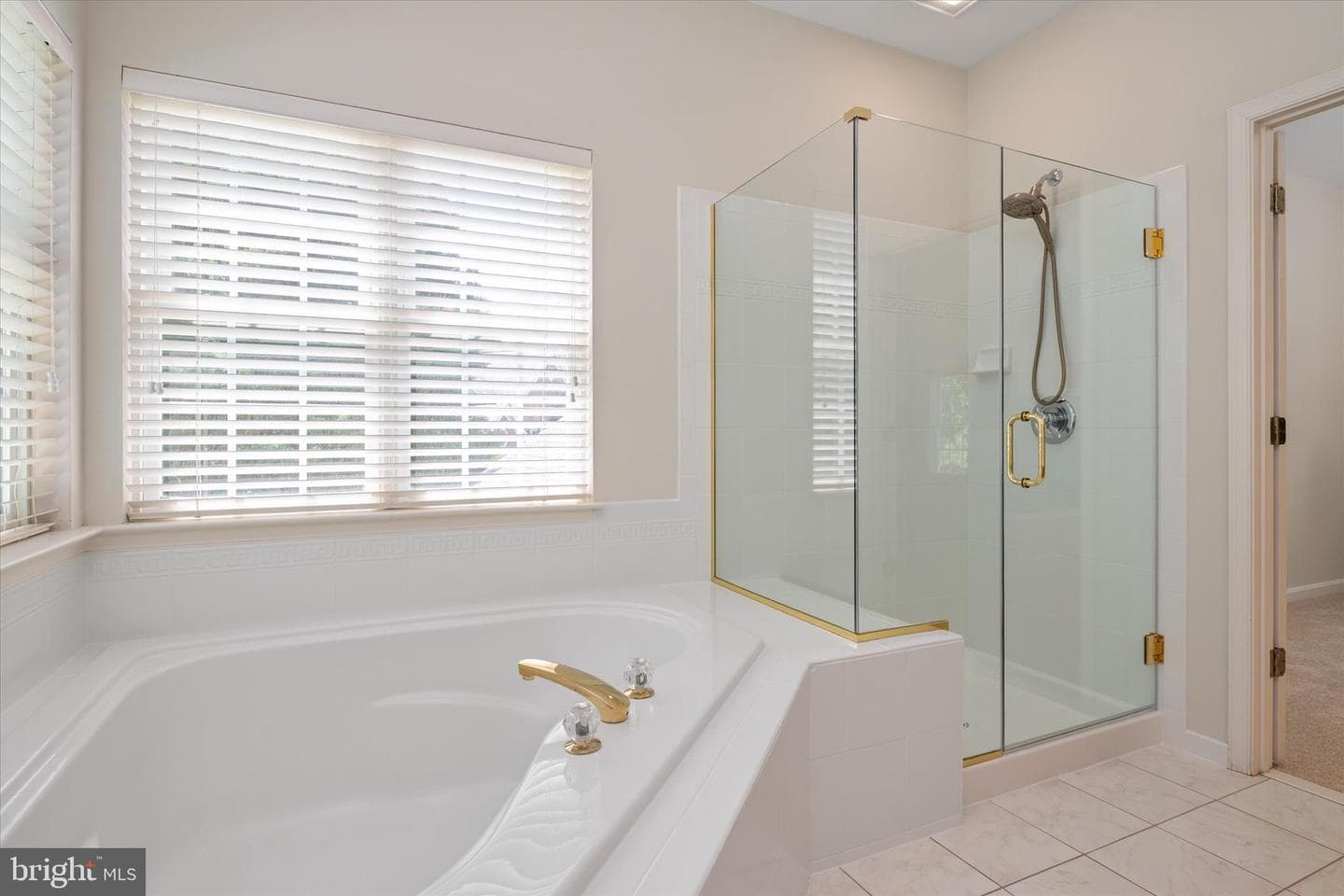 1405 Saybrooke Ct photo 34