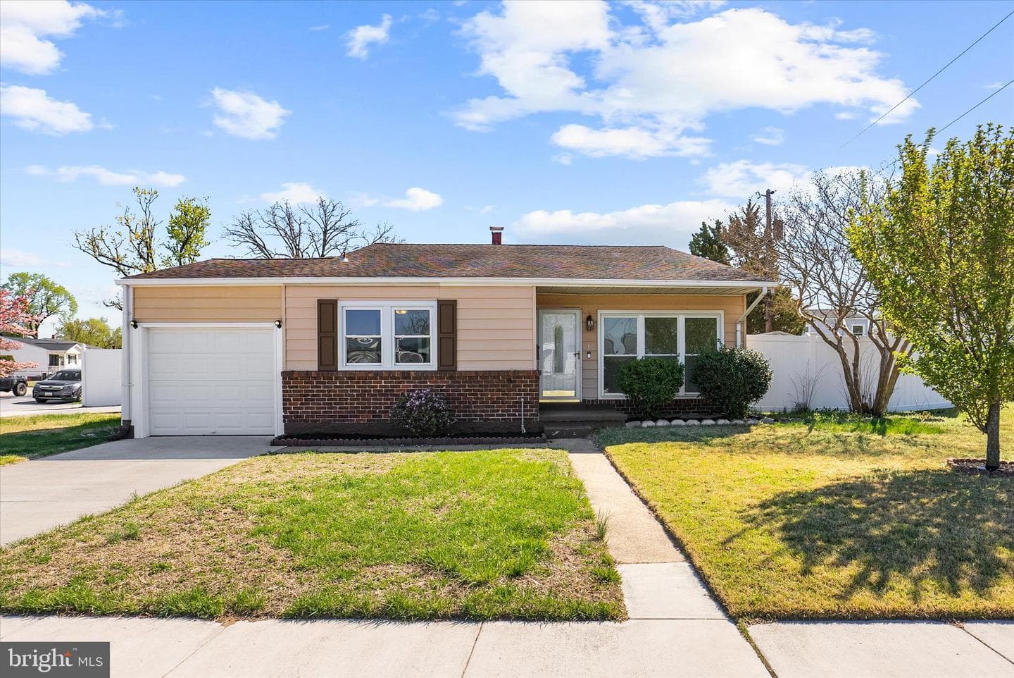 107 Hollywood Drive photo 23