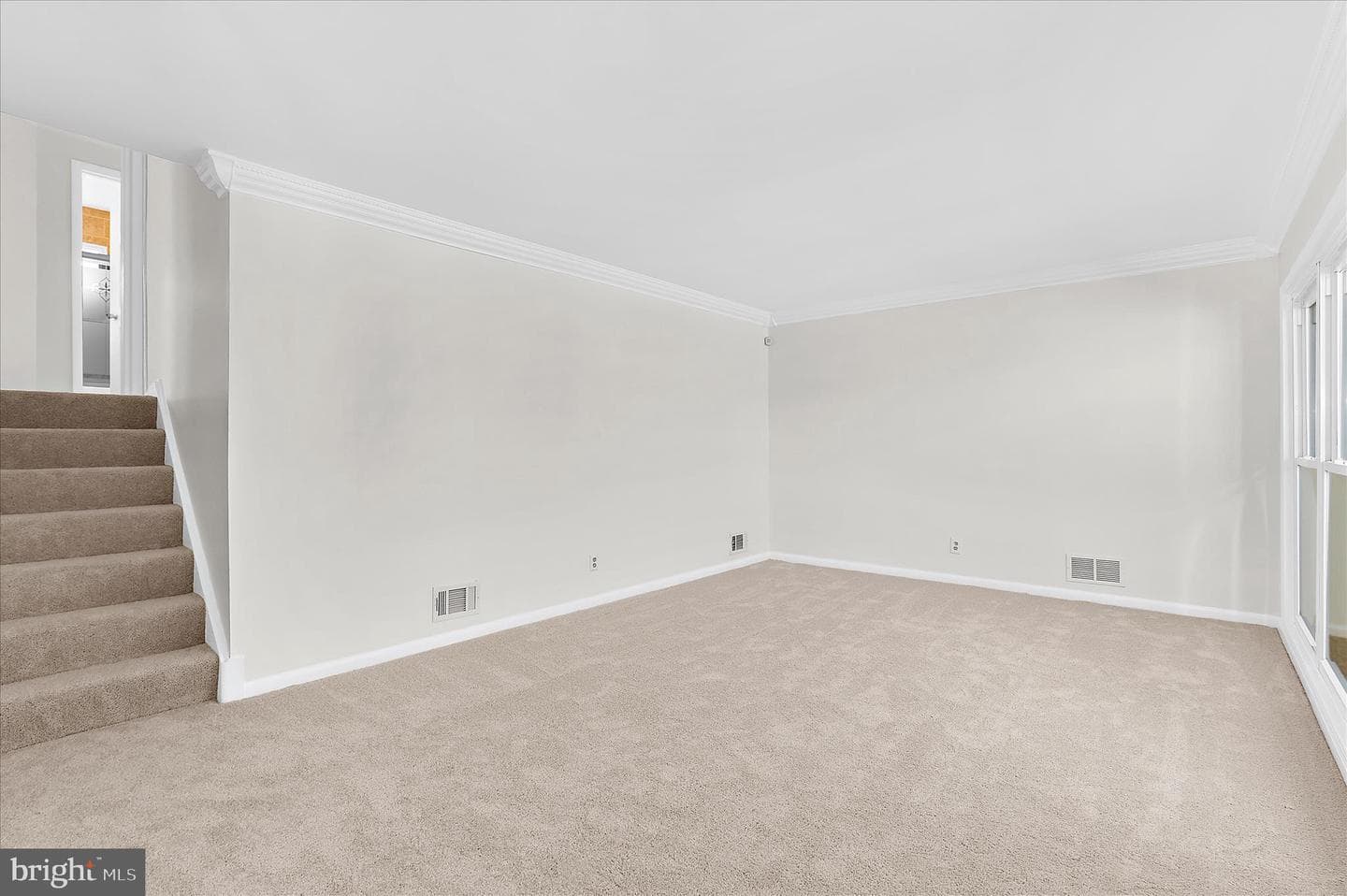 107 Hollywood Drive photo 31