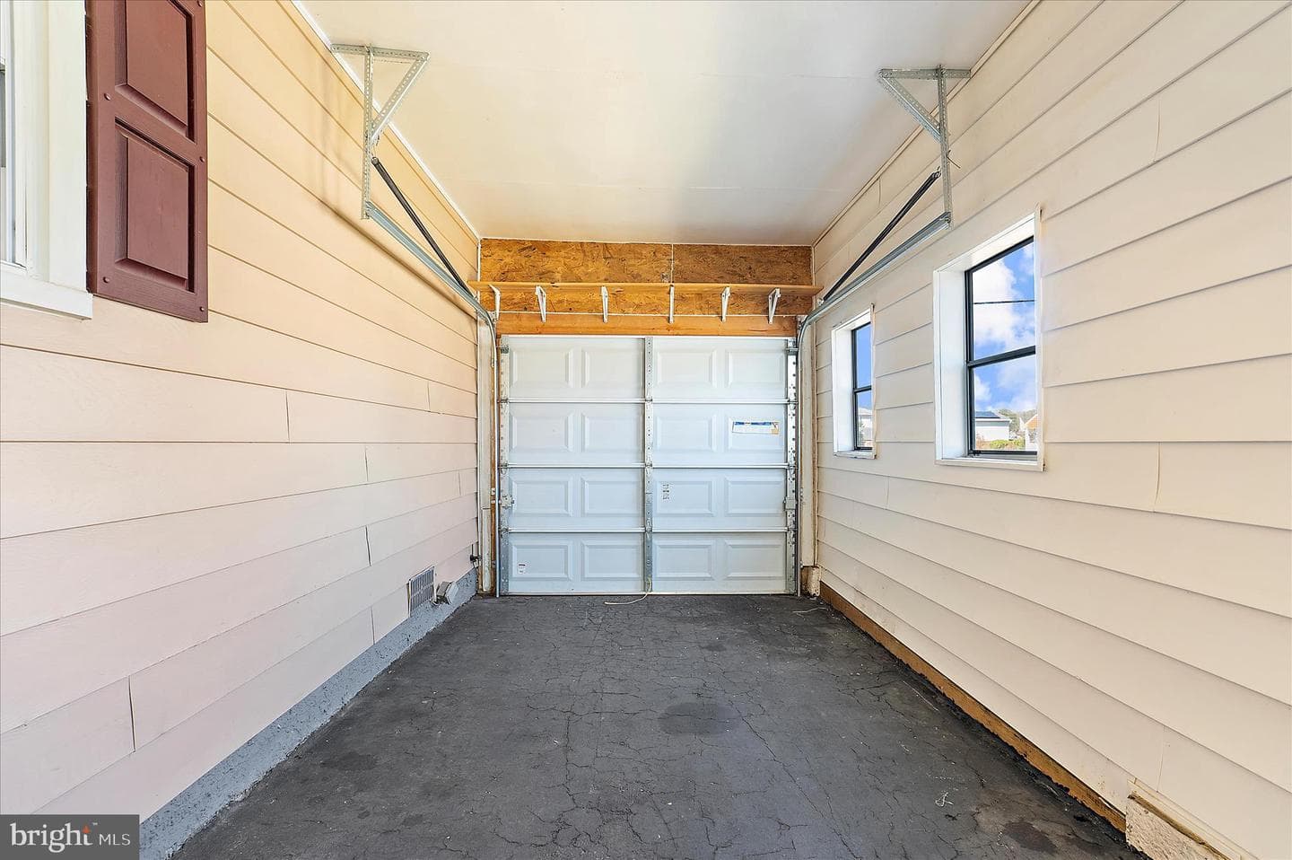 107 Hollywood Drive photo 57