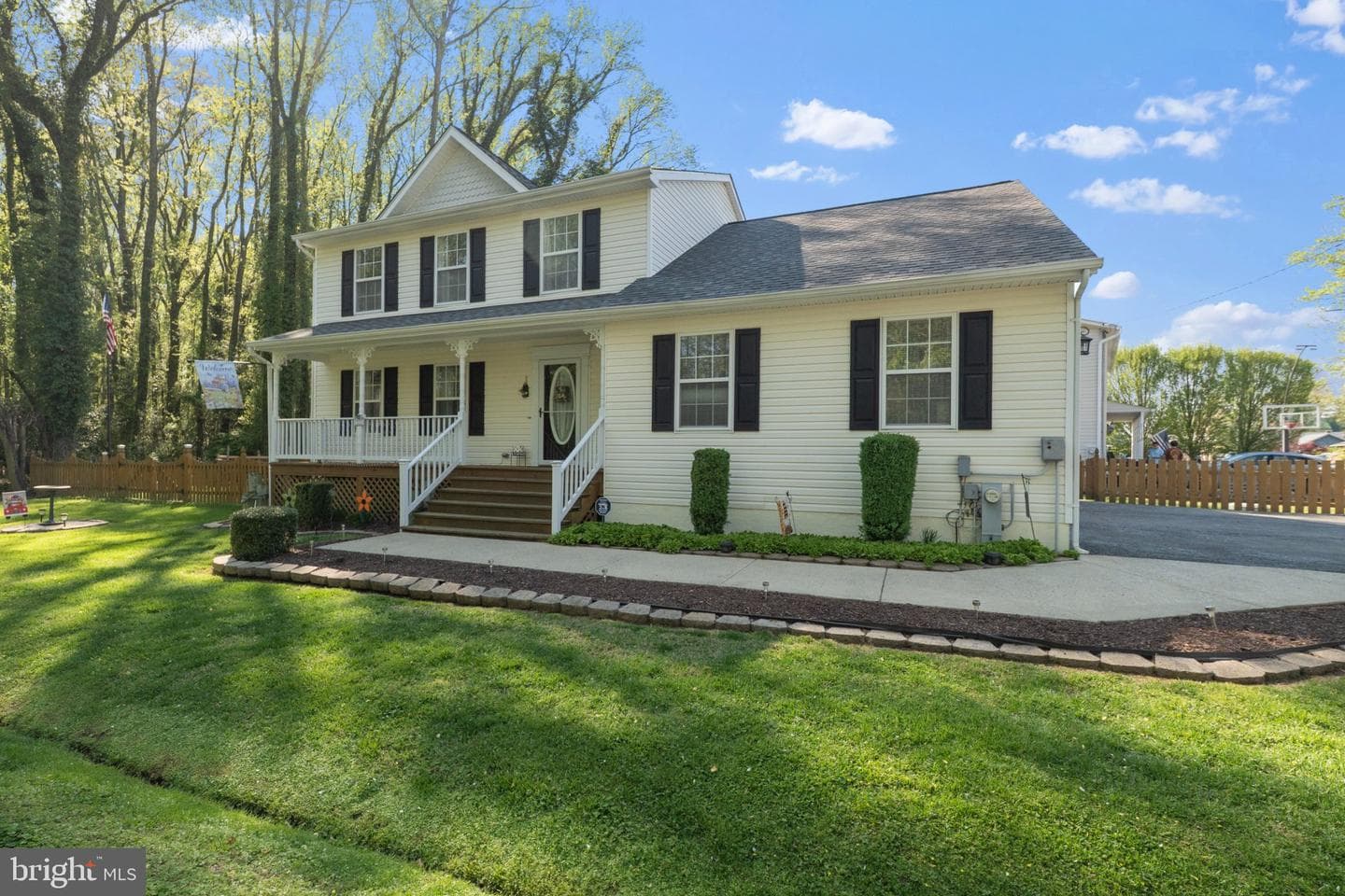 1221 Cedar Ln photo 1
