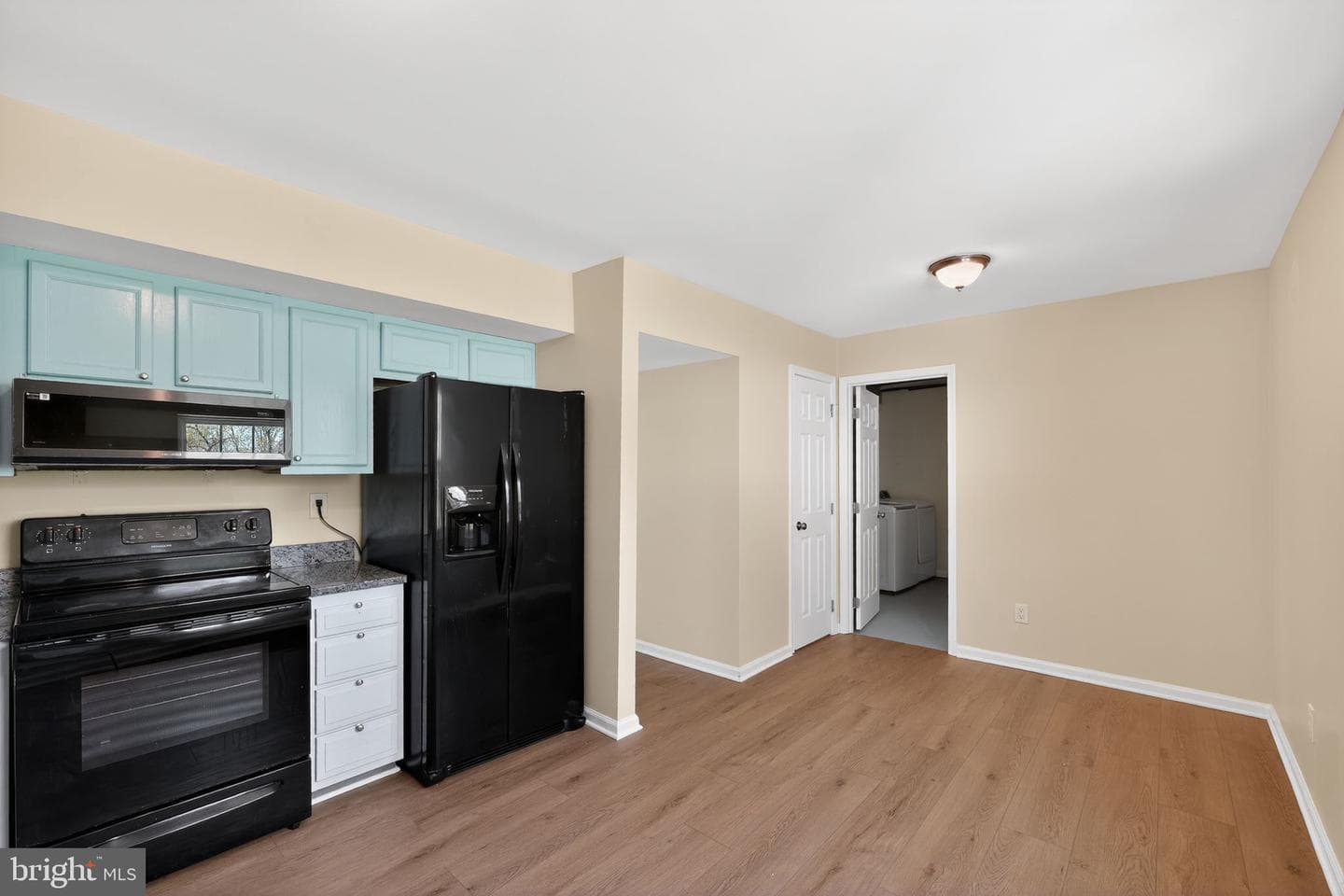 8090 Round Table Court photo 19