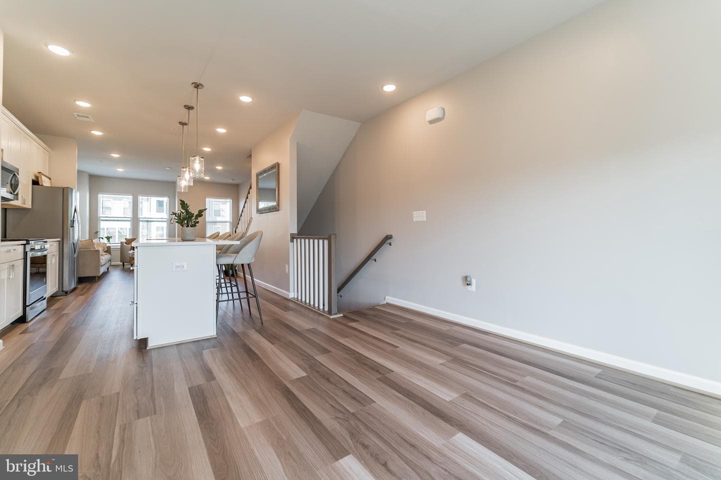 221 Narrowleaf Way photo 9