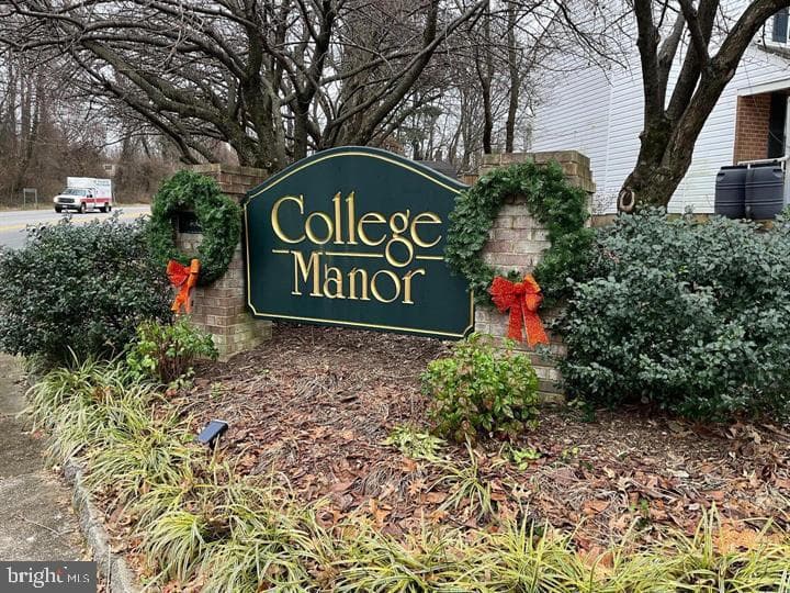 289 College Manor Drive photo 32