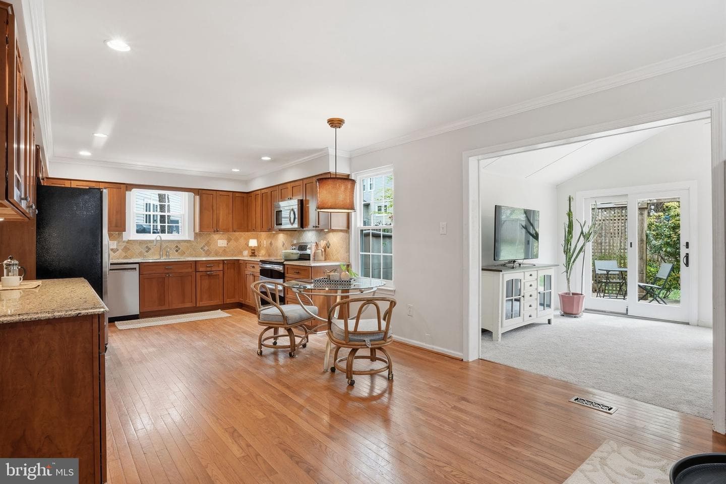 289 College Manor Drive photo 6