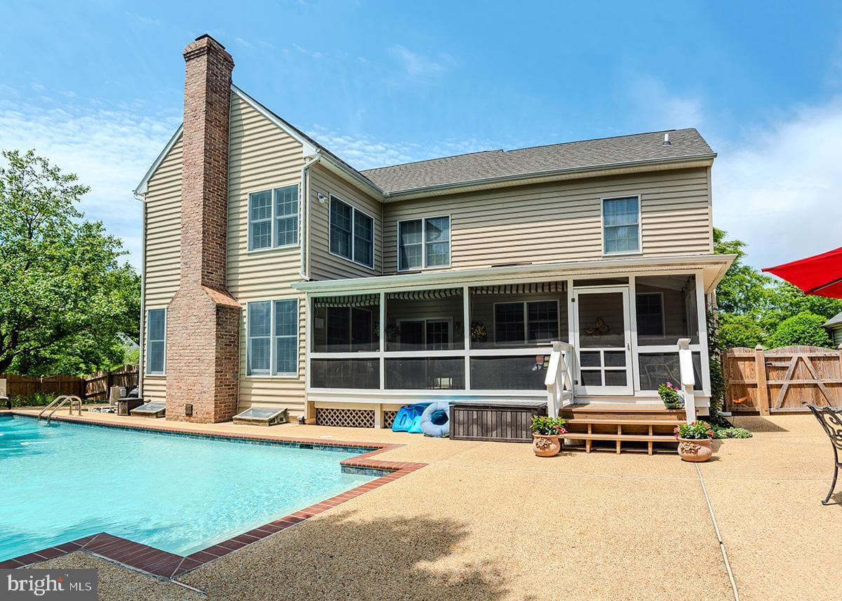 1651 Trawler Ln photo 3