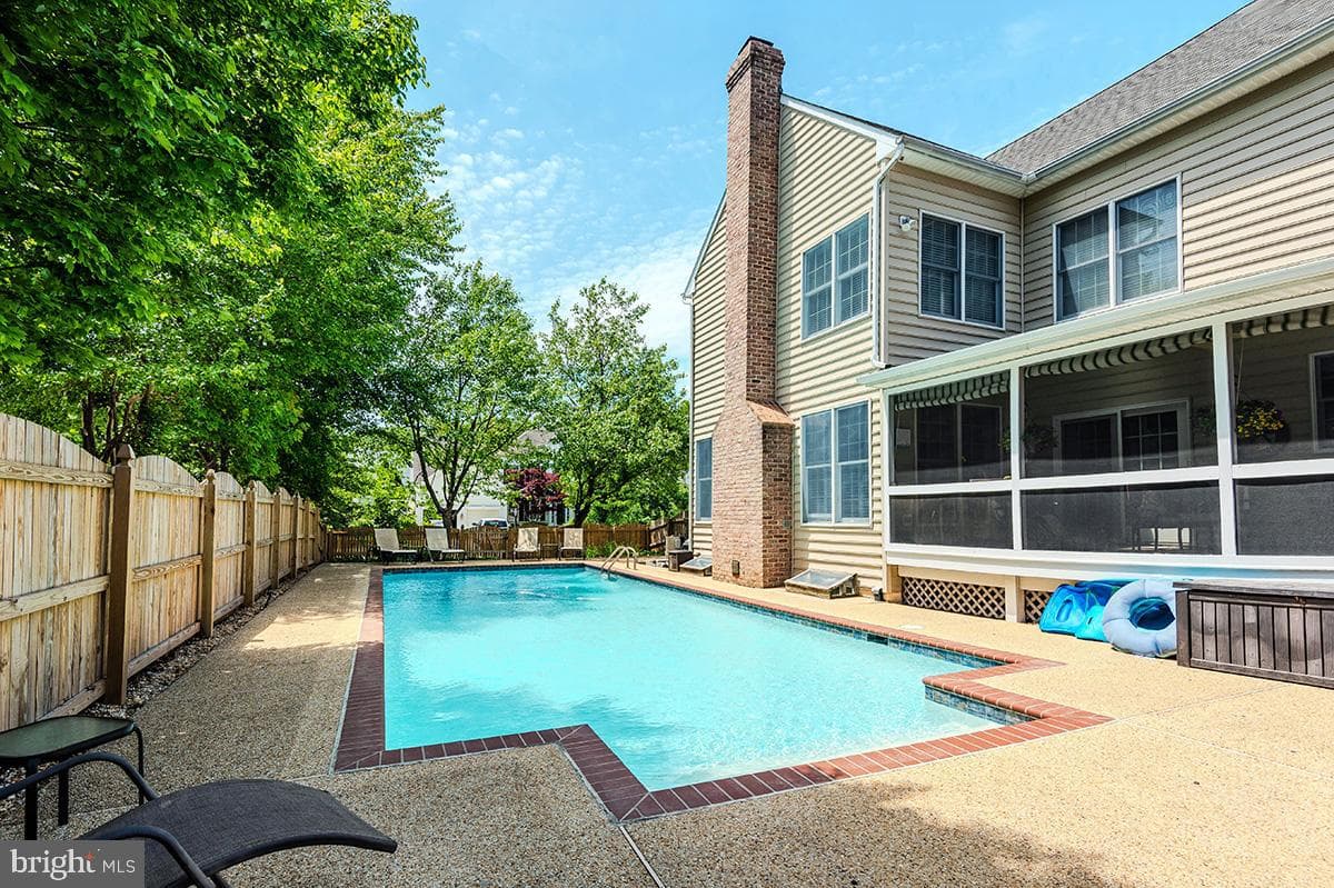 1651 Trawler Ln photo 5