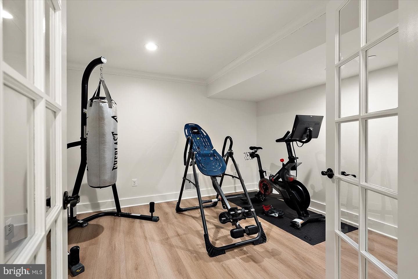 122 Chesapeake Avenue photo 37