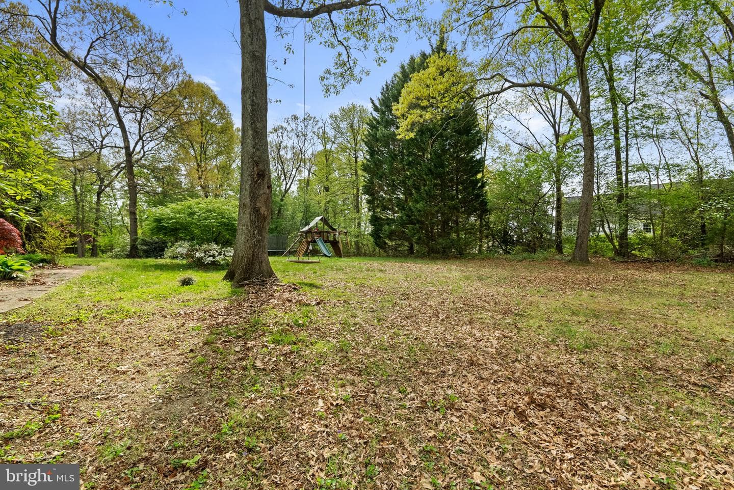 230 Ambleside Drive photo 44