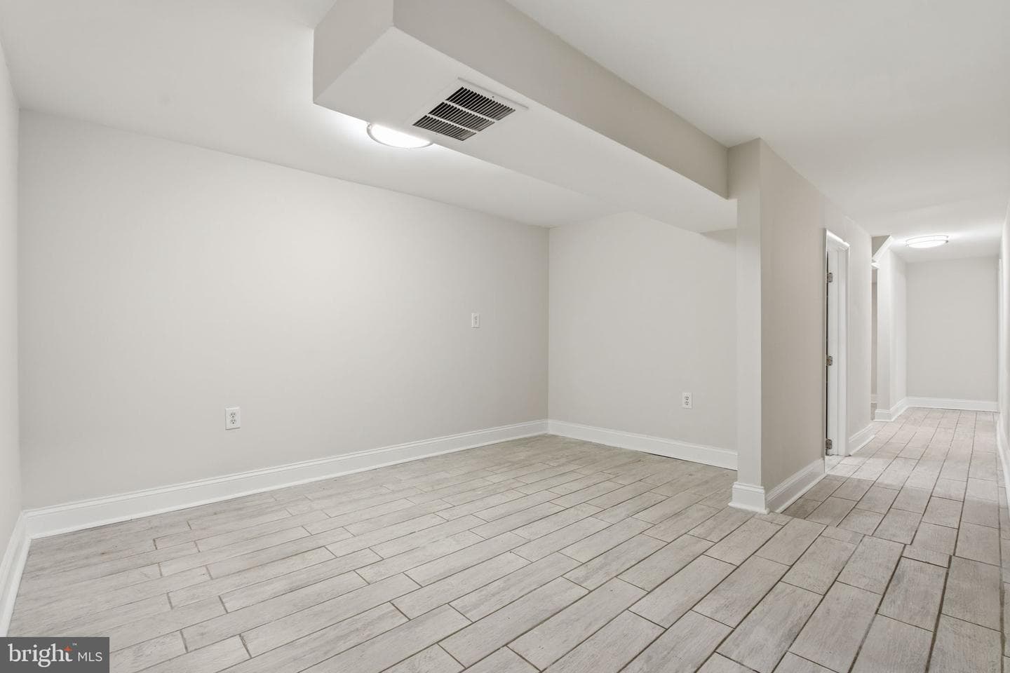 8001 W End Drive photo 23