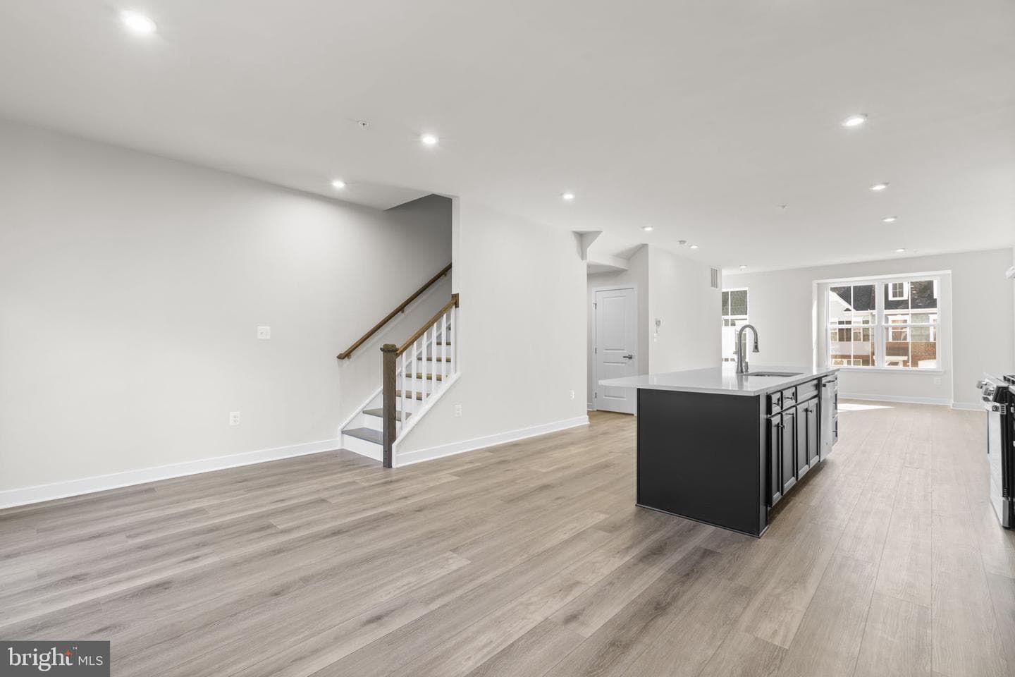 103 Spring Gate Ln photo 13