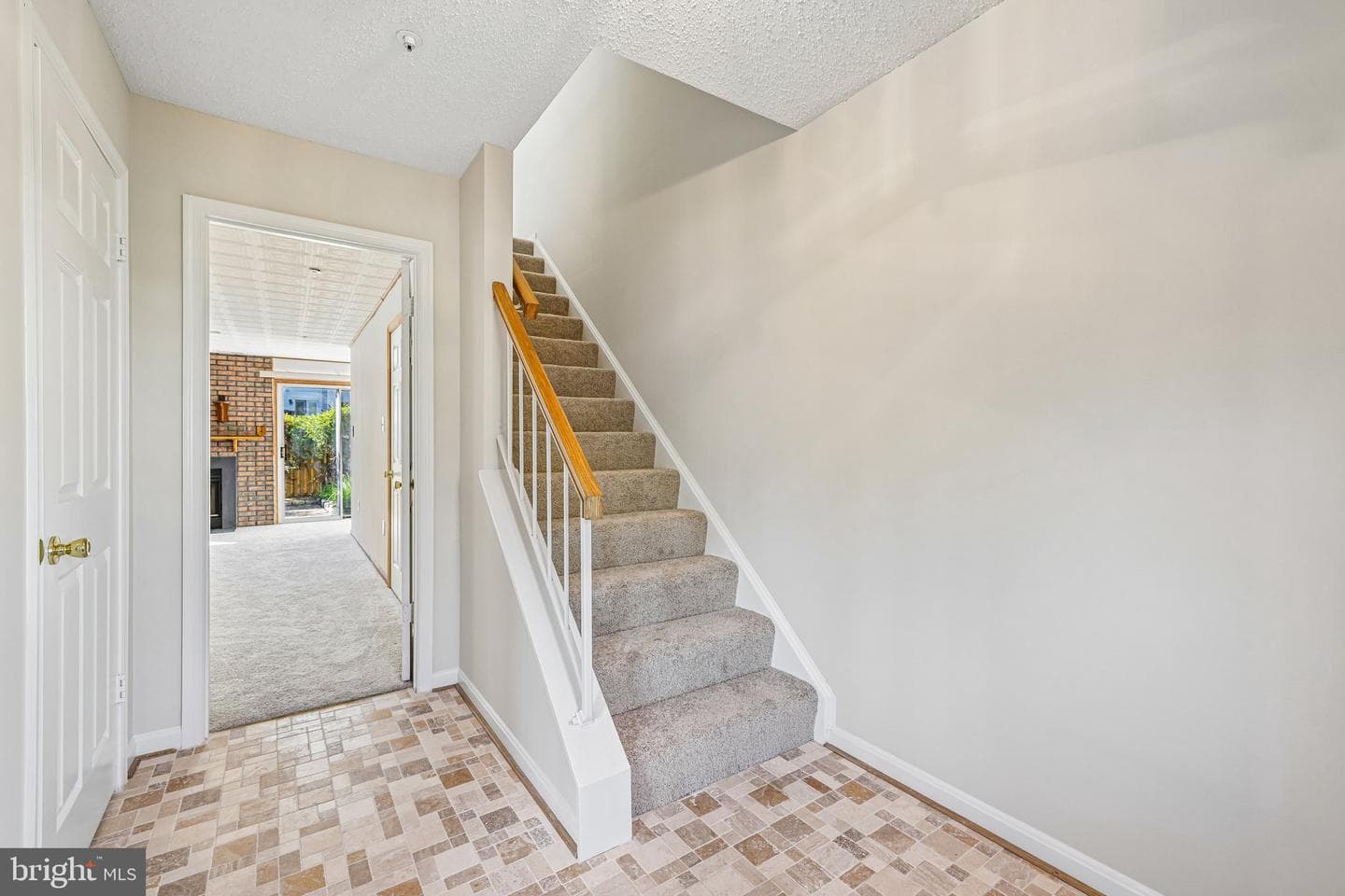 2558 Ambling Circle photo 7