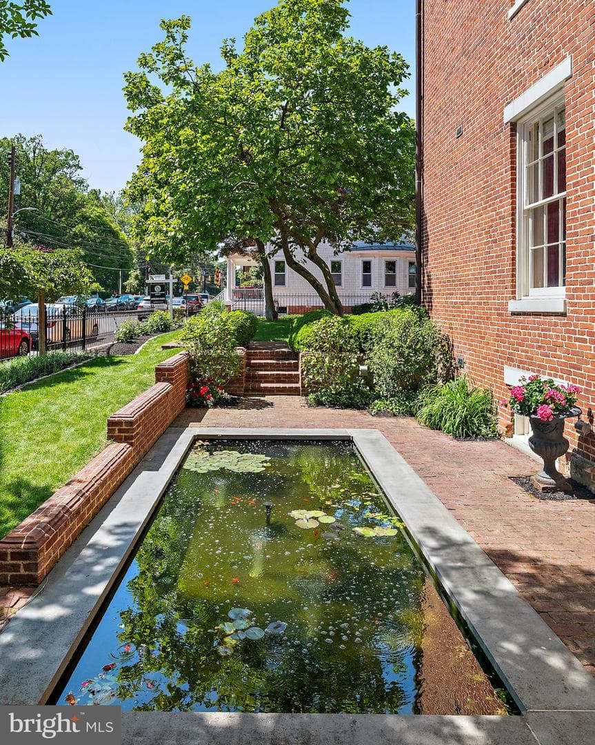 16 Maryland Avenue photo 13